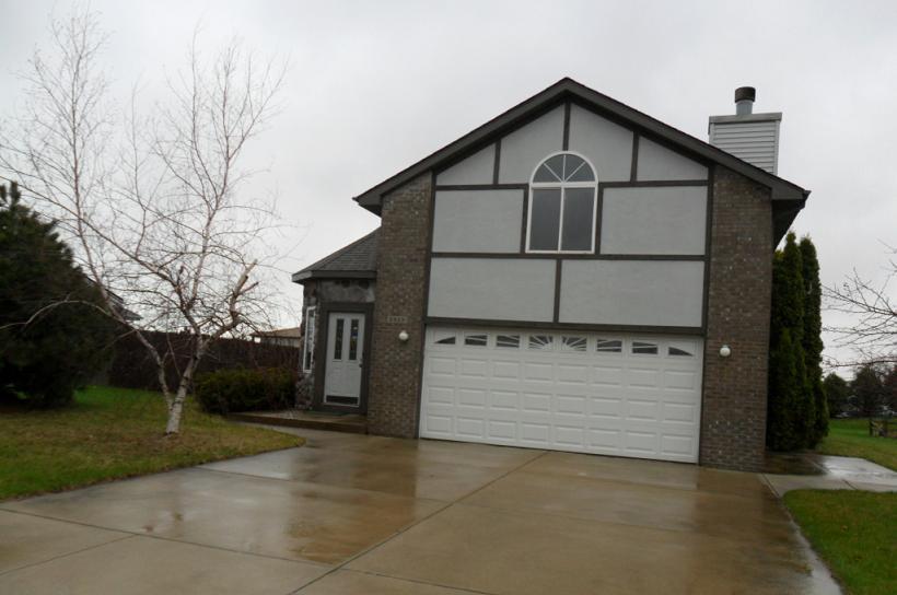 2929 Concord Dr, Racine, WI 53403