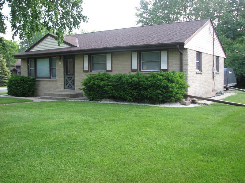 8833 S Carol Ct, Oak Creek, WI 53154