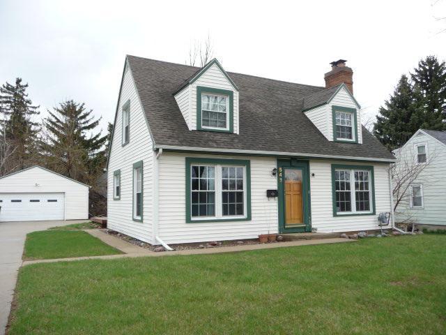 543 N 97th St, Wauwatosa, WI 53226