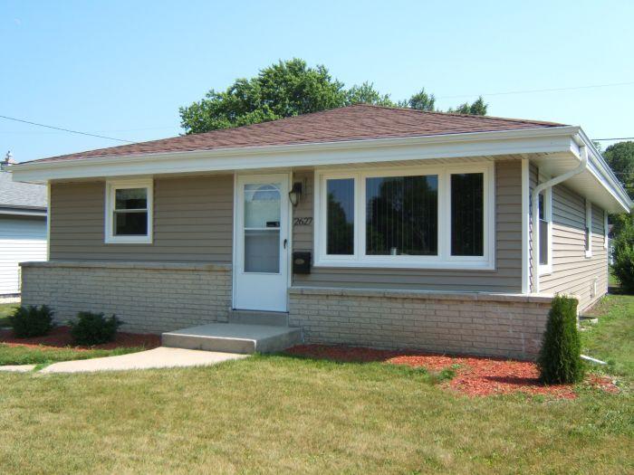2627 E Bolivar Ave., Saint Francis, WI 53235