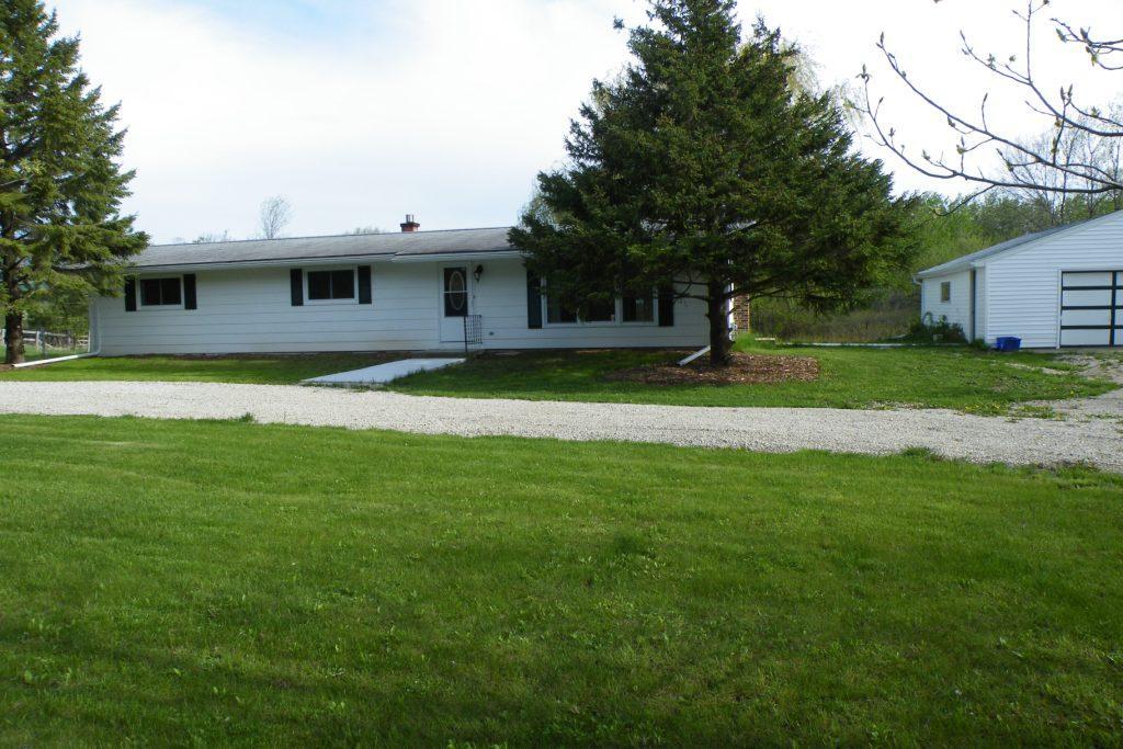 7302 Walczak Rd, Norway, WI 53126