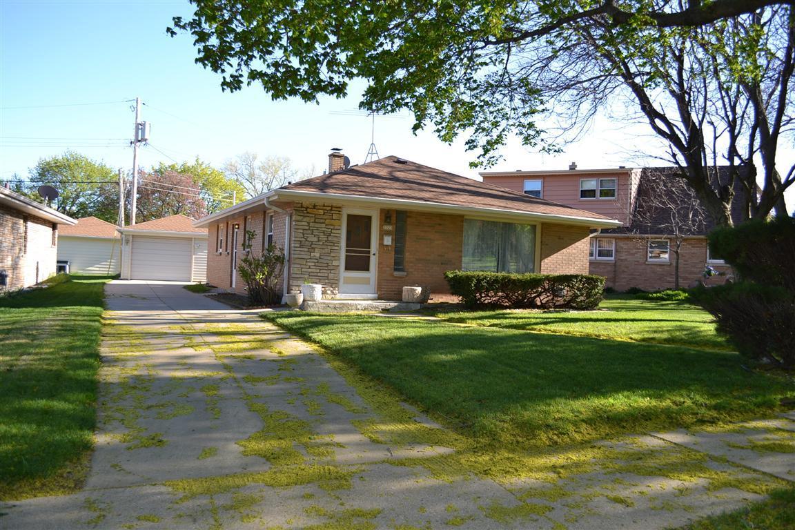 3325 W Verona Ct., Milwaukee, WI 53215