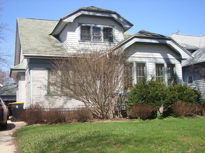 2455 N 68th St, Wauwatosa, WI 53213