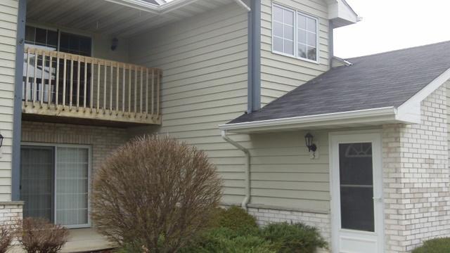 W240N2544 E Parkway Meadow Cir. #5, Pewaukee, WI 53072