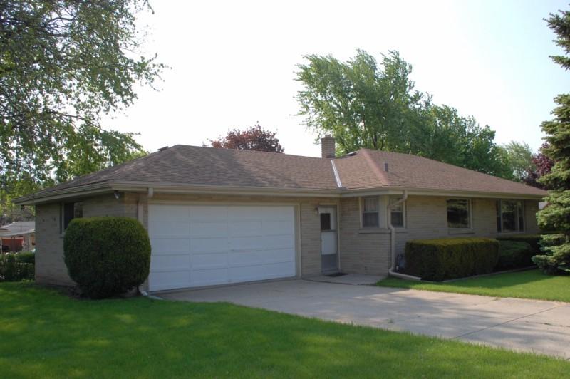 625 Willow Ln., South Milwaukee, WI 53172