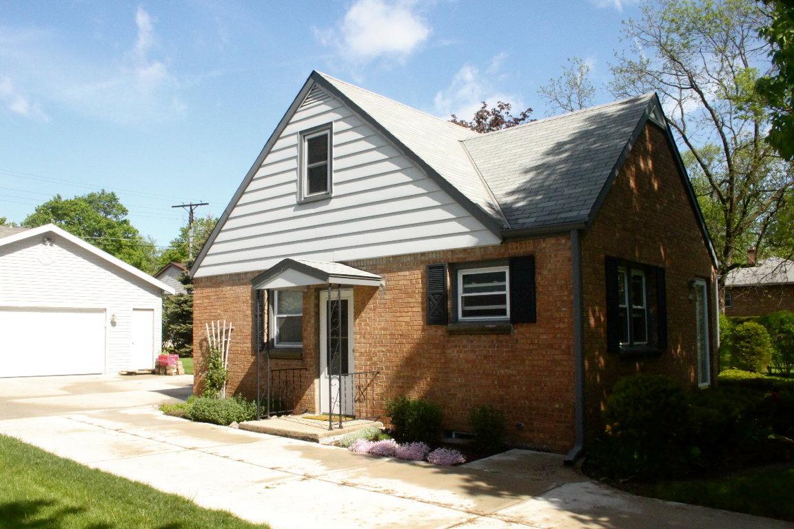 1525 S 168th St., New Berlin, WI 53151