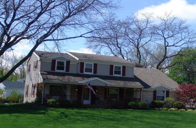 N86W15733 Shore Crest Dr, Menomonee Falls, WI 53051