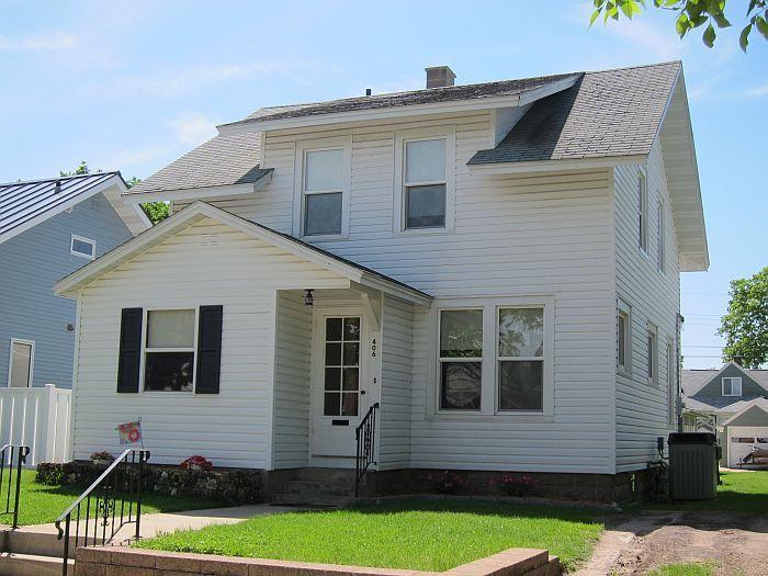 406 S 23rd St, La Crosse, WI 54601