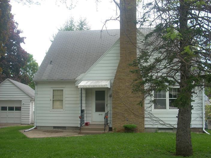 2102 Sisson Dr, La Crosse, WI 54601