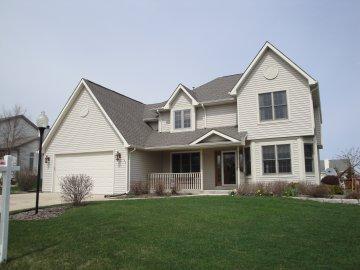 638 Heron Dr, Mukwonago, WI 53149