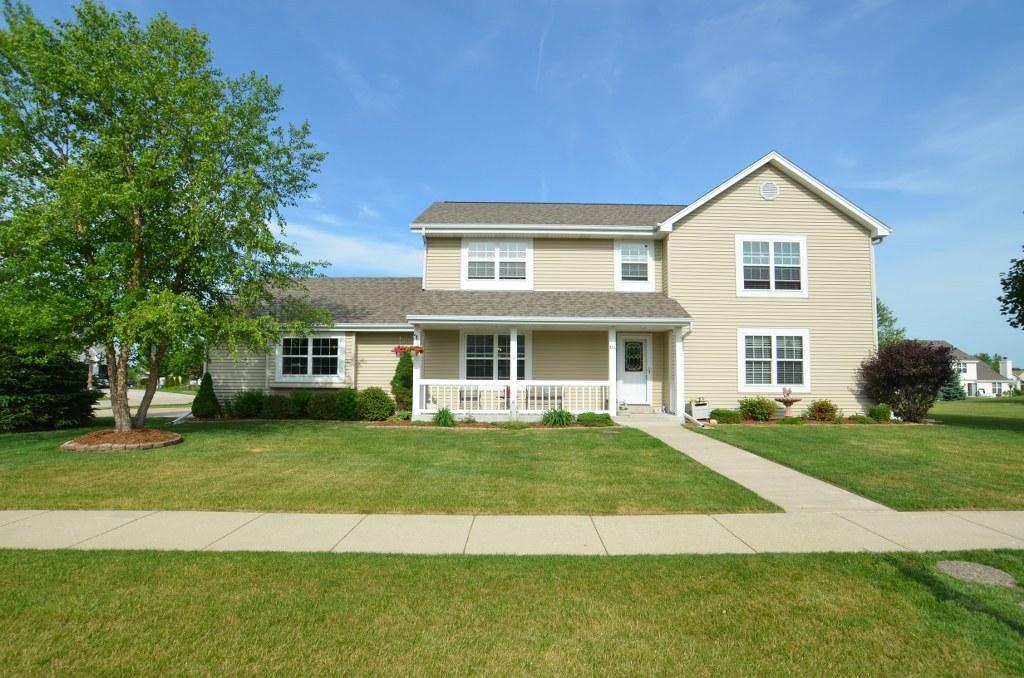 893 Autumn Ridge Dr., Oconomowoc, WI 53066