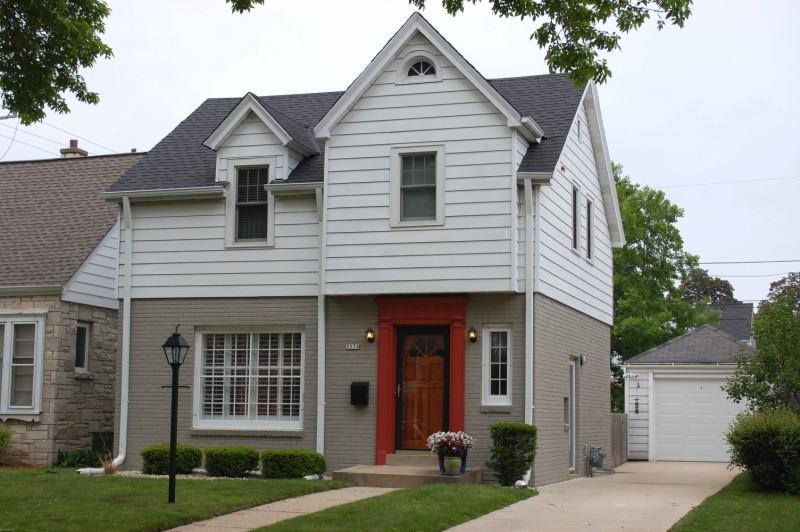 5574 N Kent Ave, Whitefish Bay, WI 53217