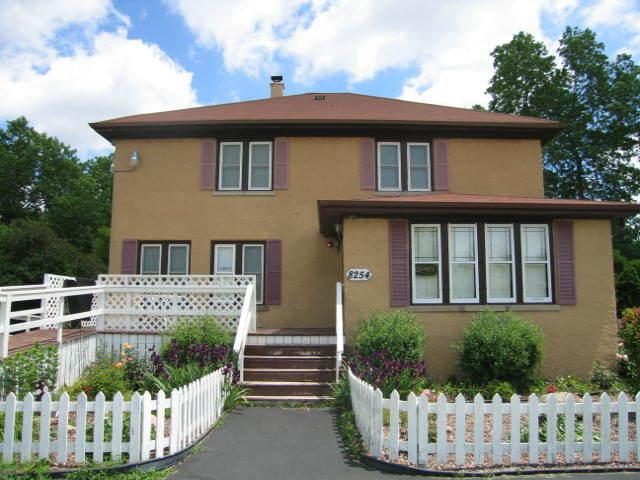8254 N Teutonia Ave, Brown Deer, WI 53209