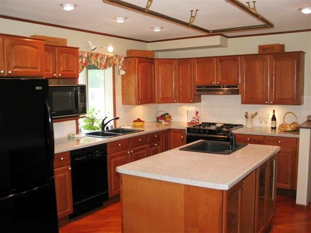 5151 N Kimbark Pl, Whitefish Bay, WI 53217