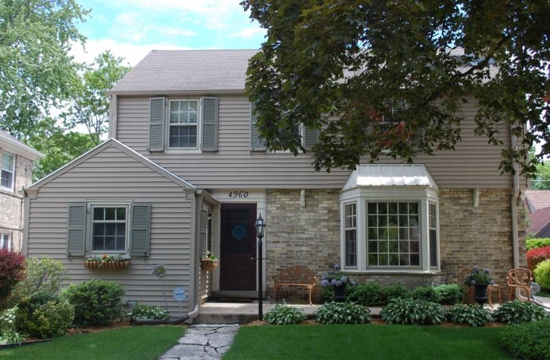 4960 N Ardmore, Whitefish Bay, WI 53217