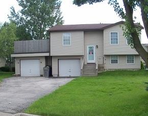 6919 W Greenbrook Ct, Milwaukee, WI 53223