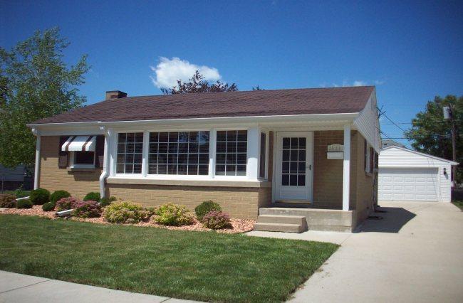 2520 Bate St, Racine, WI 53403