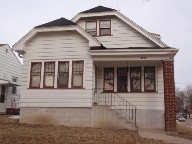 3672 S 14th St, Milwaukee, WI 53221