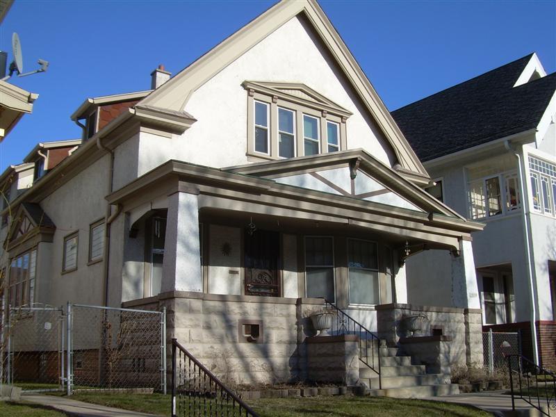 1018 S 29th St, Milwaukee, WI 53215