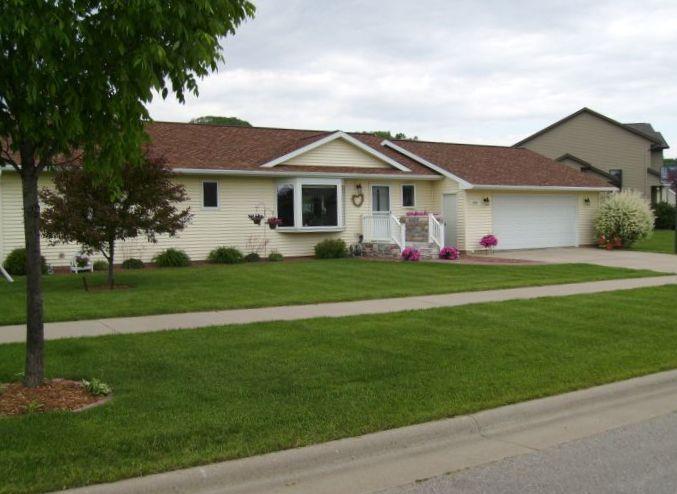 5355 Creekside Pl, La Crosse, WI 54601