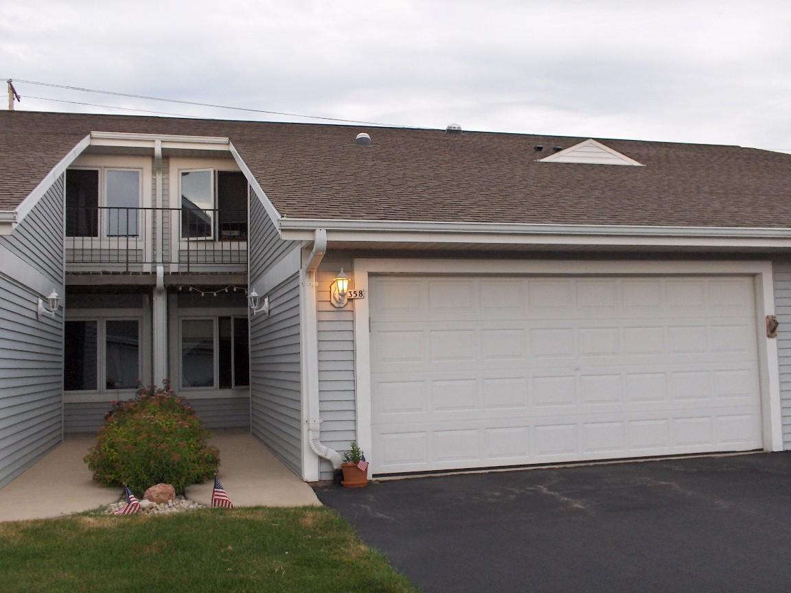 358 Hartford Sq. #5, Hartford, WI 53027