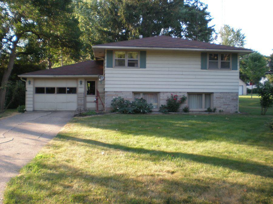1227 Center St., Delavan, WI 53115
