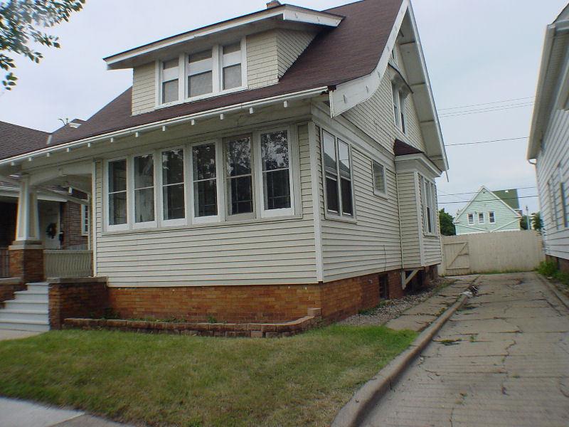 2254 S 28th St., Milwaukee, WI 53215