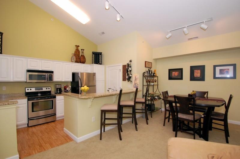 2712 Northview Rd #115, Waukesha, WI 53188
