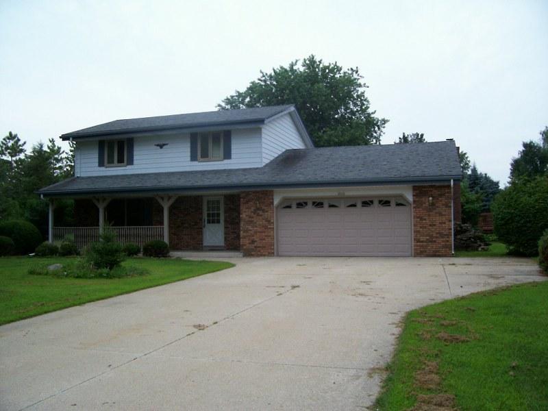 4949 Eagle Ln., West Bend, WI 53095