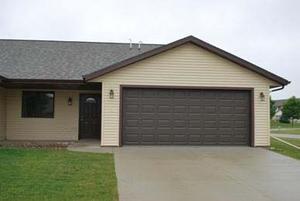 1096 Kristy Ln, Onalaska, WI 54650