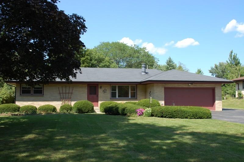 5106 Twin Elms Dr, Caledonia, WI 53406