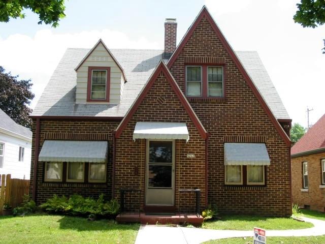 4242 S 1st St., Milwaukee, WI 53207