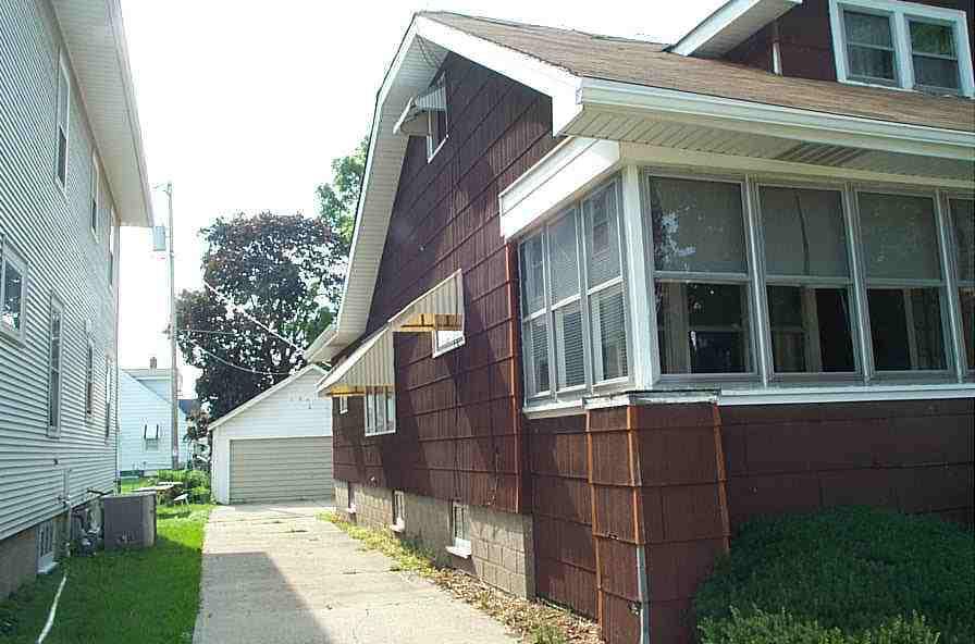 6720 31st Ave, Kenosha, WI 53142