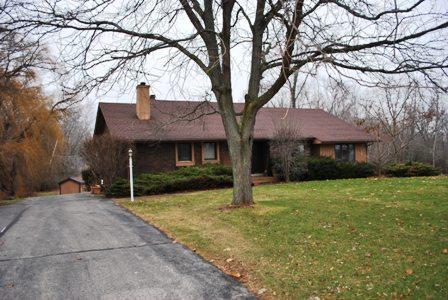 644 Oakland Ave, Mukwonago, WI 53149