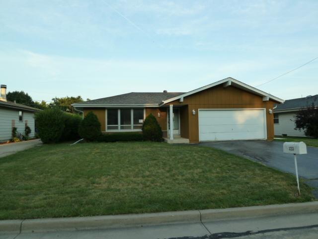 223 Perry Ave, Racine, WI 53406