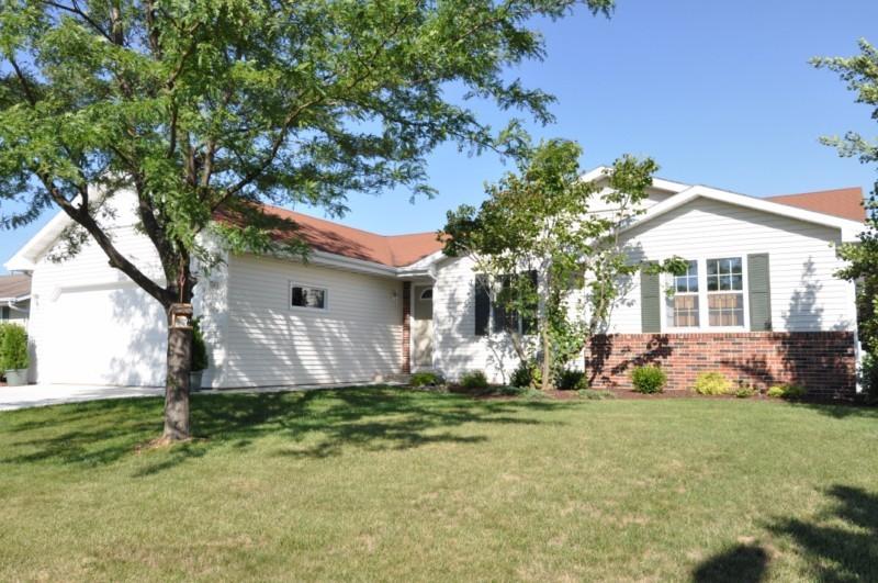 1712 Thomas Dr., East Troy, WI 53120