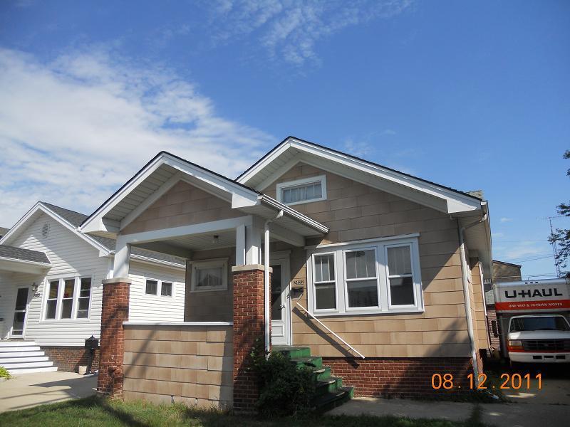 2622 Olive St., Racine, WI 53403