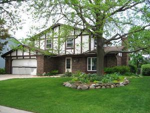 2402 W Manchester Ave, Milwaukee, WI 53221