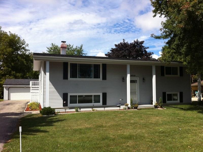 4626 Carter Dr, Caledonia, WI 53402