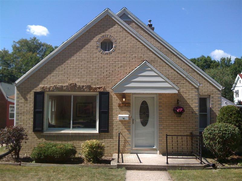 2243 N Lefeber Ave., Wauwatosa, WI 53213