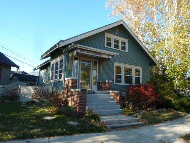 536 Harvey Dr, Racine, WI 53405
