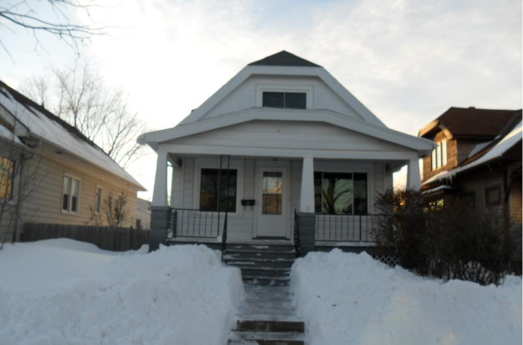 3361 S 9th St., Milwaukee, WI 53215