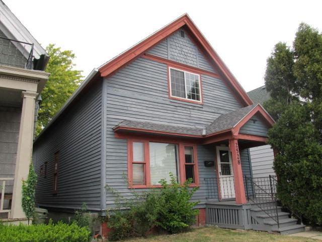 2528 W Lincoln Ave, Milwaukee, WI 53215