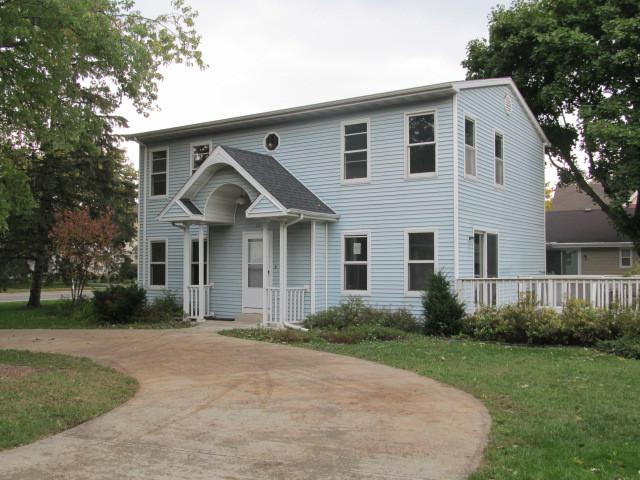 120 S Sherman St, Eagle, WI 53119