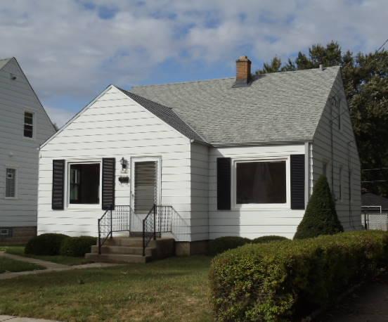 3323 S Lenox St, Milwaukee, WI 53207