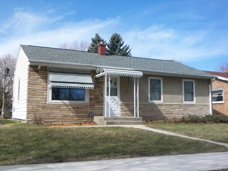 4965 N Iroquois Ave., Glendale, WI 53217