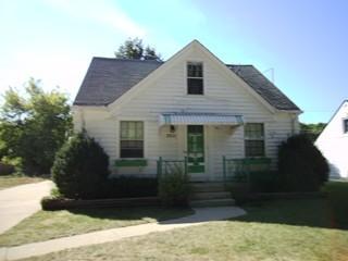 5521 N 52nd St, Milwaukee, WI 53218