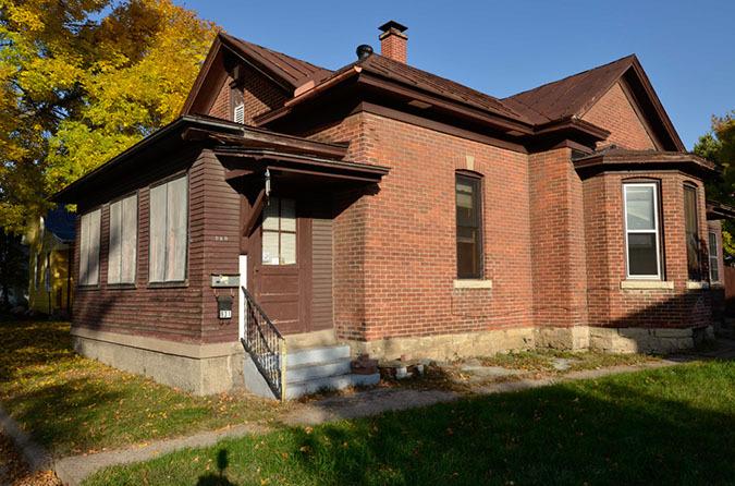 929-931 Redfield, La Crosse, WI 54601