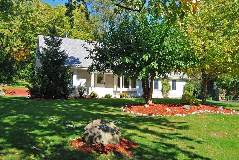 1215 Westbrooke Pkwy., Brookfield, WI 53186