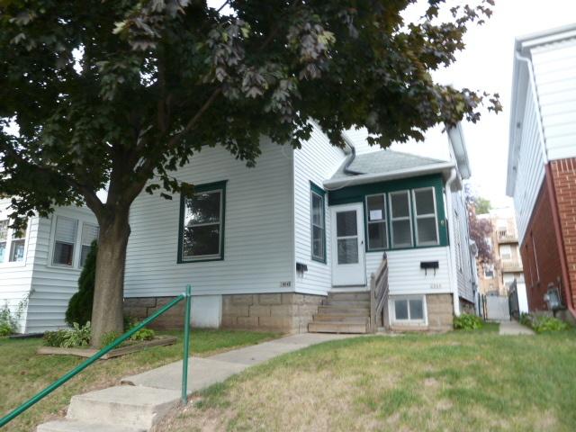 2064 S 78th St. #2066, West Allis, WI 53219